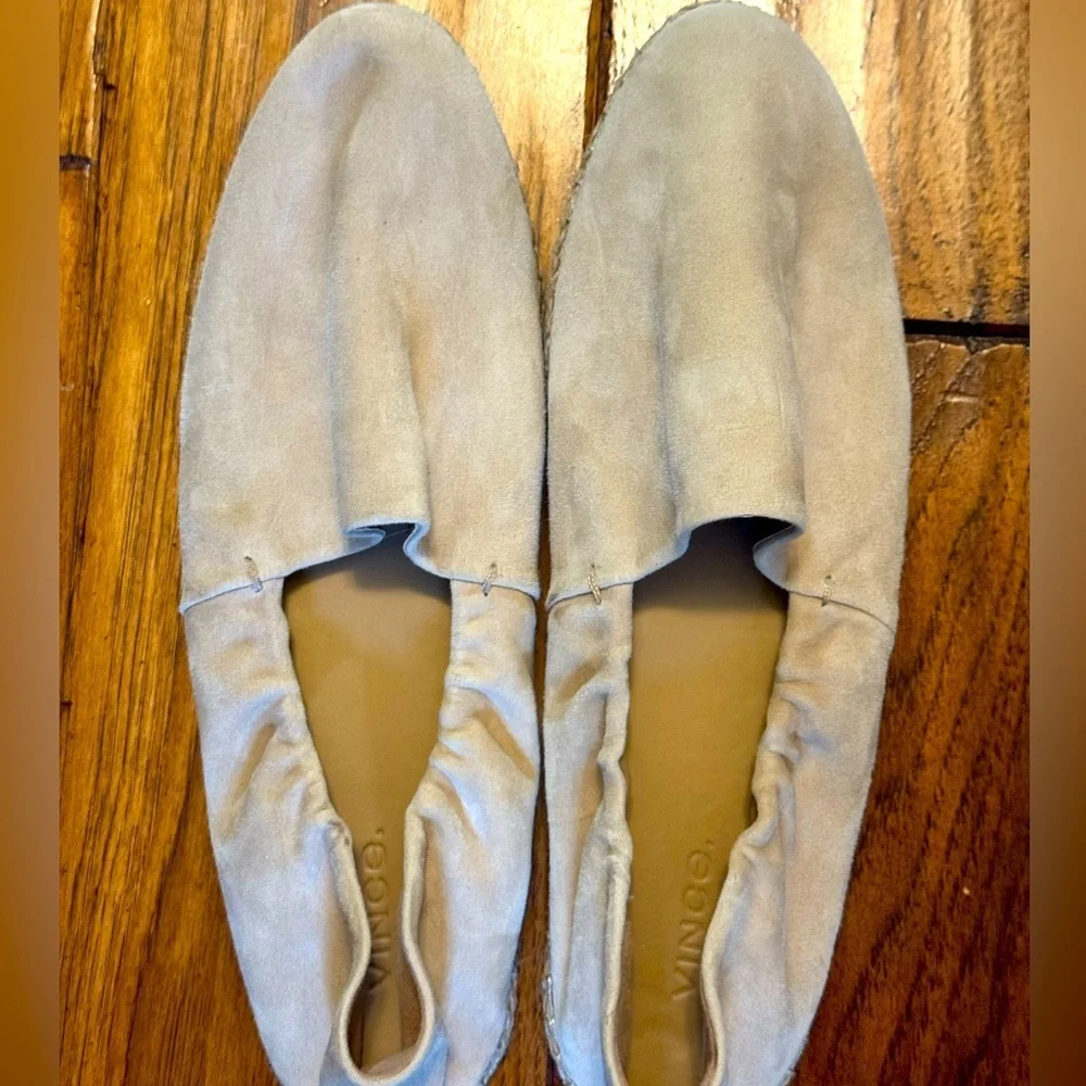 VINCE. NWOT size 8.5 Meryl Round Toe Slip On Suede Espadrille
